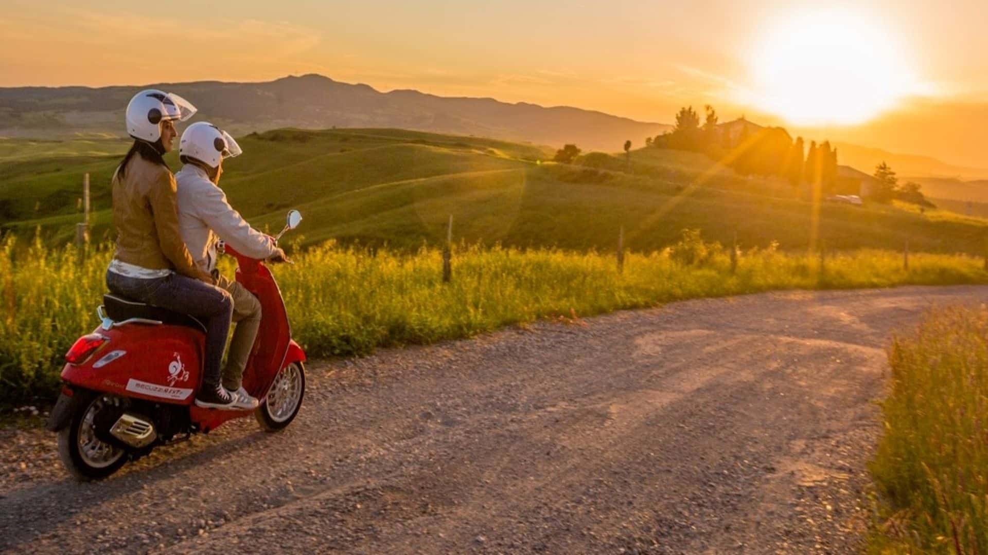 tuscany vespa cycle and bike tour