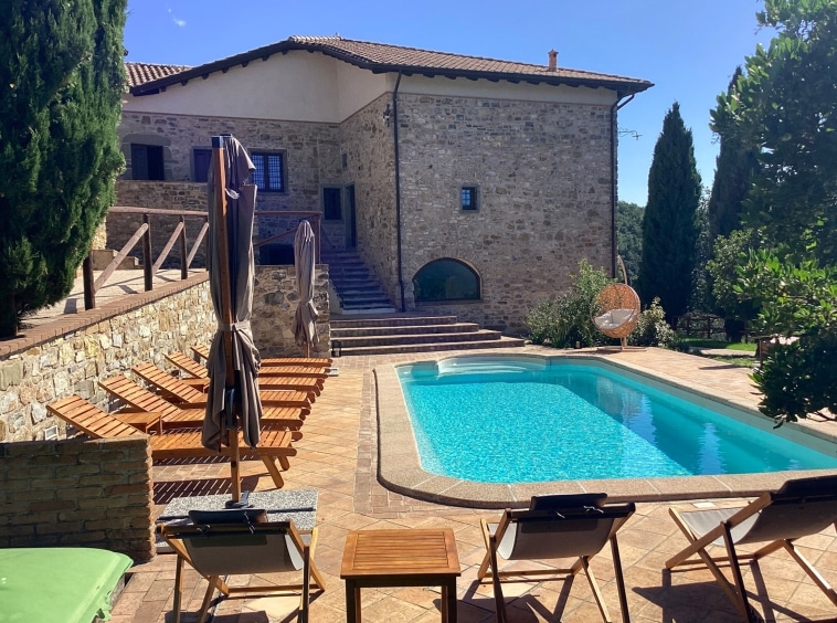 ent-Villa-Artemisia-a-historic-Tuscany-retreat-Sleeps-22-11-bedrooms-11-bathrooms-Panoramic-views-spa-pool-20-scaled